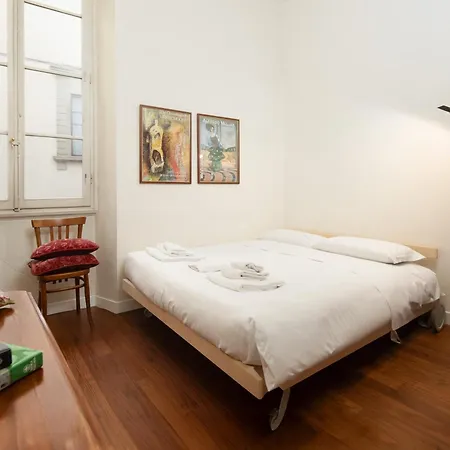 Appartement Frescoed Duomo Retreat *
