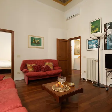 Apartament Frescoed Duomo Retreat *